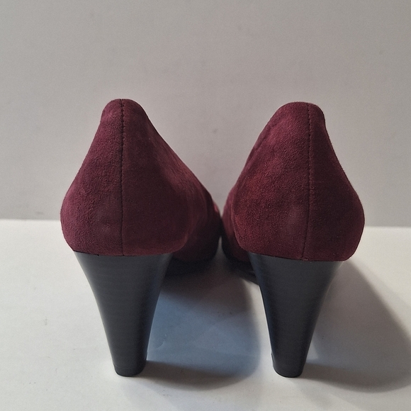 Giani Bernini "NEW" Oxblood Sweets Classic Preppy Faux Suede Heels Size 7 - Picture 8 of 11
